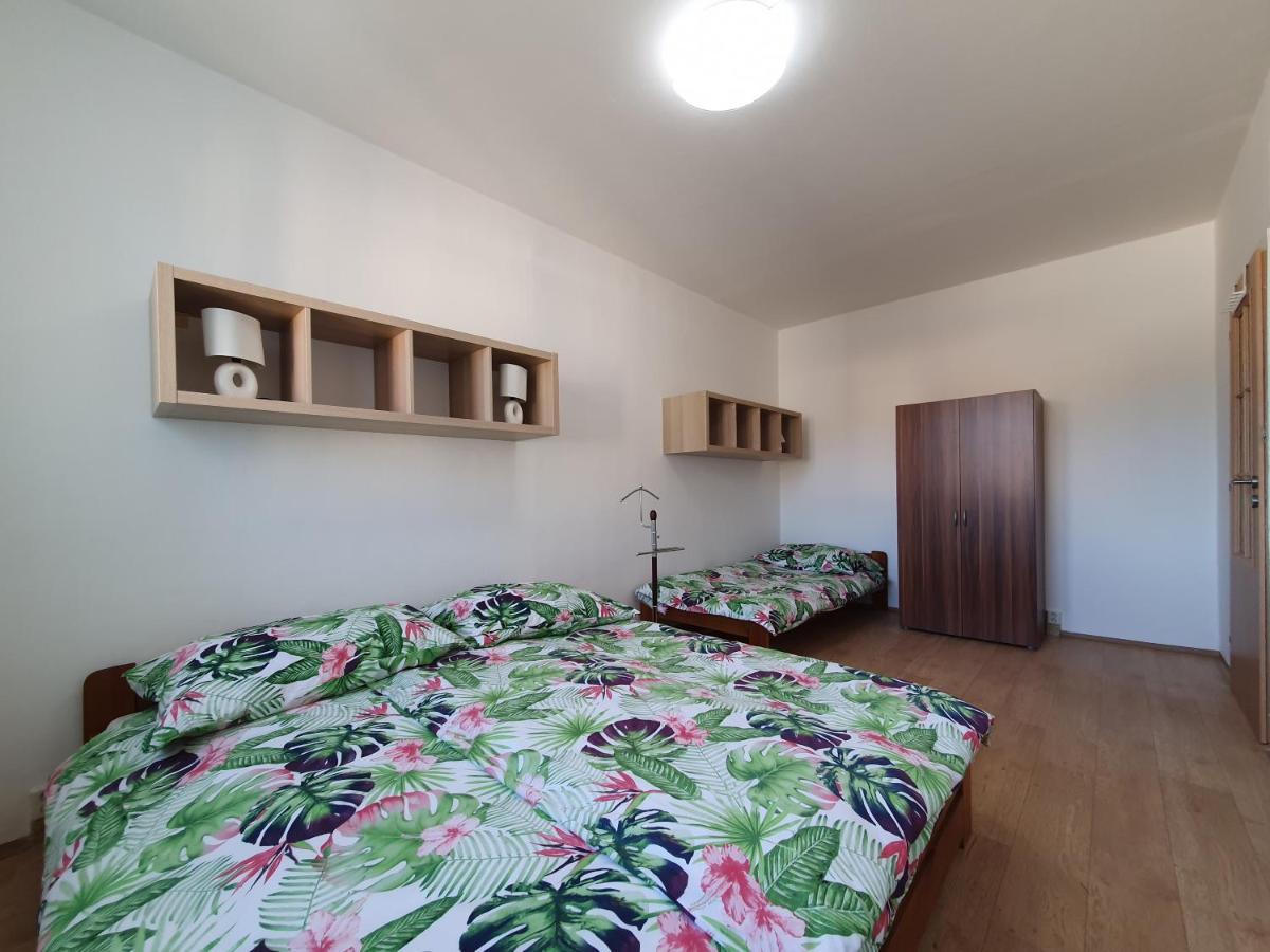 Pronájem Apartmánu V Tanvaldu Exterior foto
